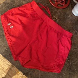 Under armour shorts red